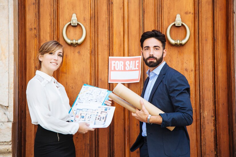 real-estate-agents-waiting-front-door